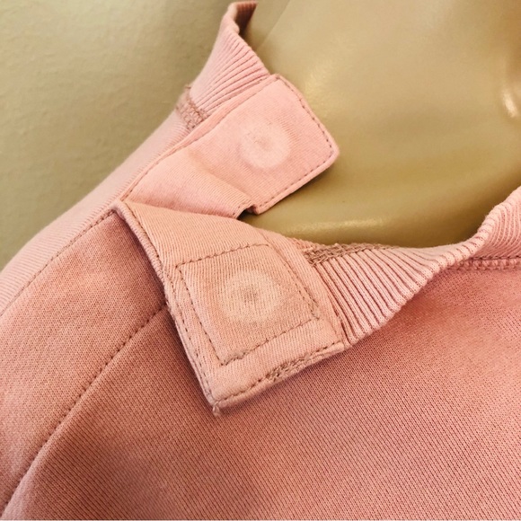 Tommy Hilfiger adaptive sweatshirt w/ magnetic shoulder closures NWOT Sz S - Picture 8 of 12